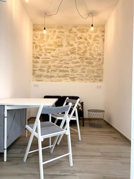 Appartement Secteur Gare Et Place De La Comedie, Wifi & Climatisation Montpellier Exterior foto