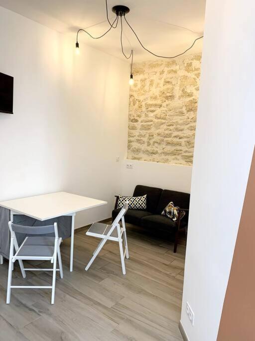 Appartement Secteur Gare Et Place De La Comedie, Wifi & Climatisation Montpellier Exterior foto